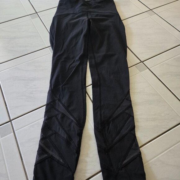 Lululemon Motionful 7/8 Tights Black 2 - Picture 2 of 5